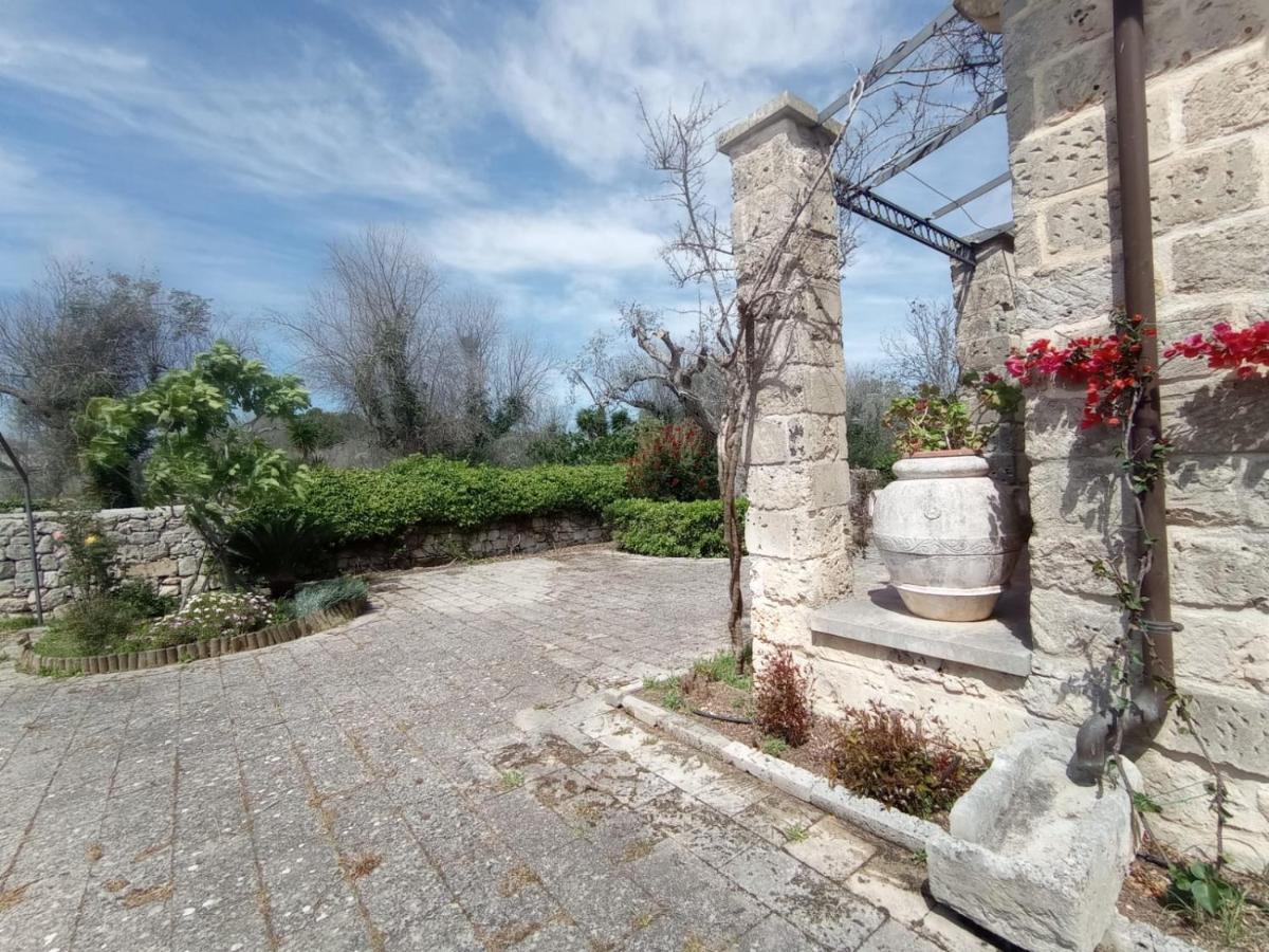 Casa Ulmi Bed & Breakfast Uggiano La Chiesa Dış mekan fotoğraf