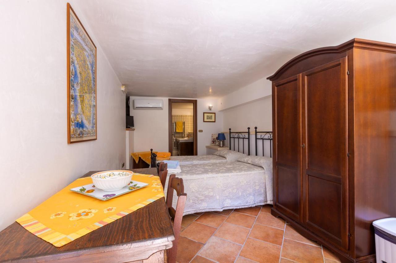 Casa Ulmi Bed & Breakfast Uggiano La Chiesa Dış mekan fotoğraf