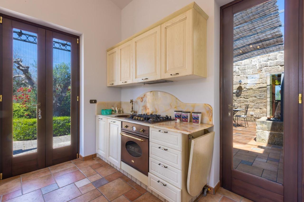 Casa Ulmi Bed & Breakfast Uggiano La Chiesa Dış mekan fotoğraf