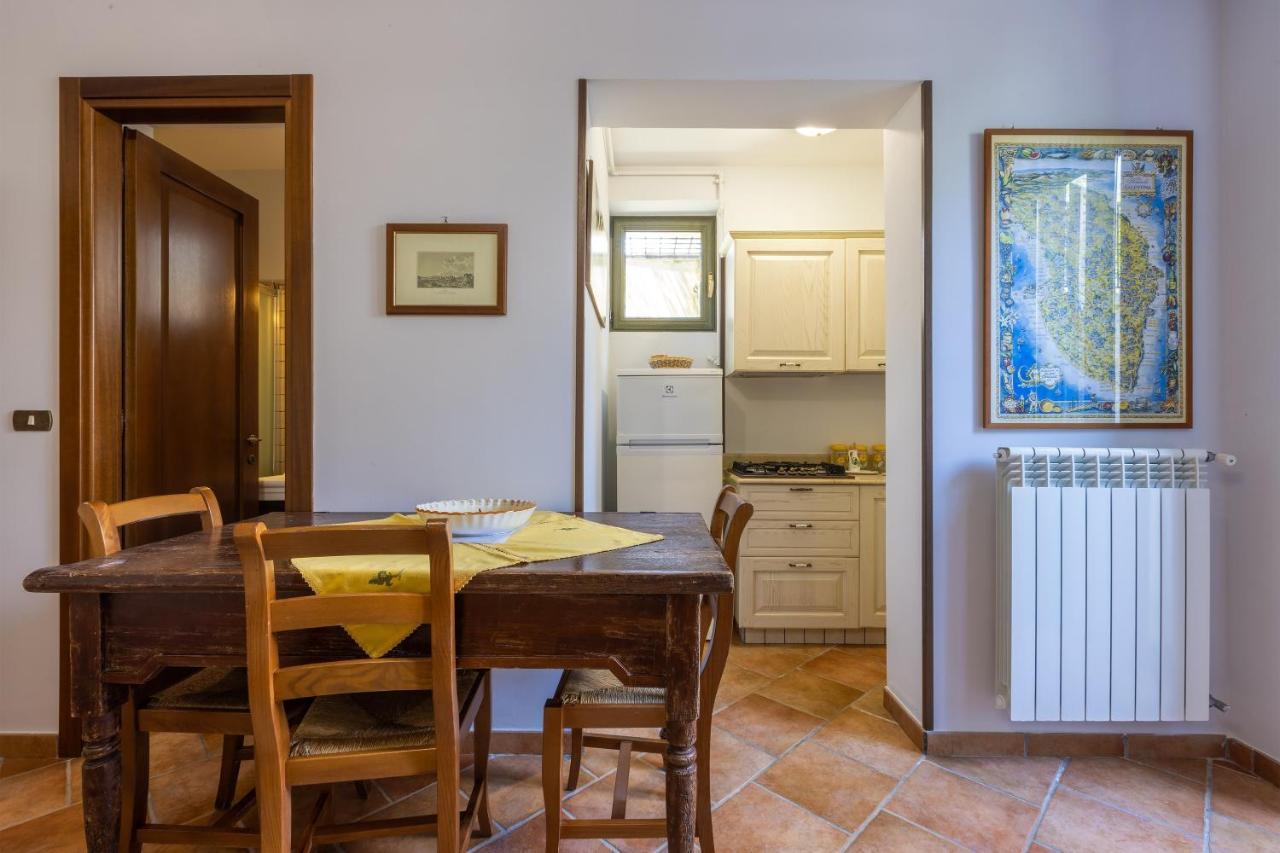 Casa Ulmi Bed & Breakfast Uggiano La Chiesa Dış mekan fotoğraf