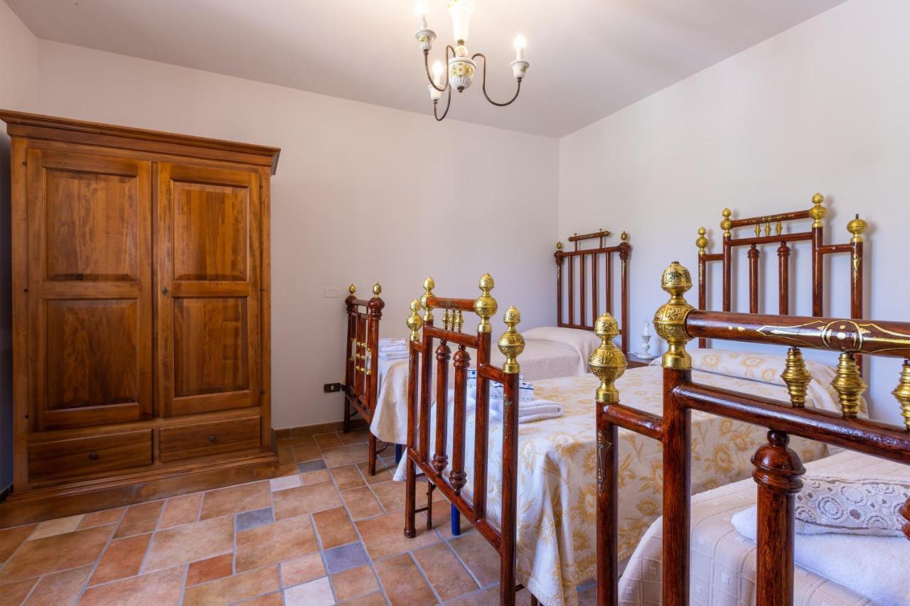 Casa Ulmi Bed & Breakfast Uggiano La Chiesa Dış mekan fotoğraf