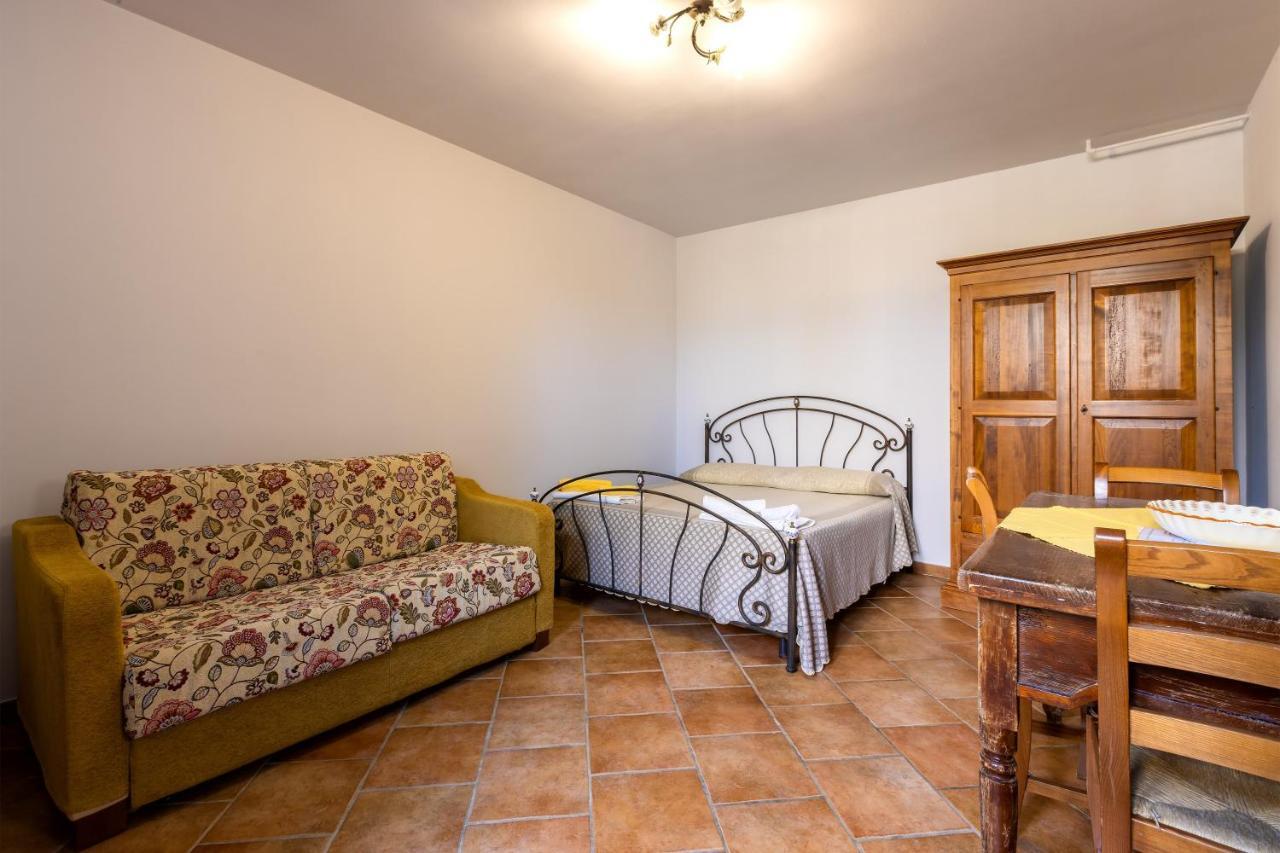 Casa Ulmi Bed & Breakfast Uggiano La Chiesa Dış mekan fotoğraf